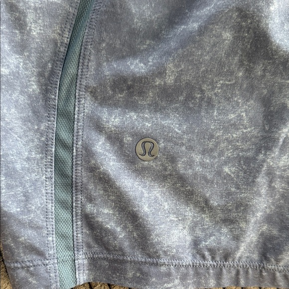 lululemon mens pacebreaker 5inch linerless shorts (L) - Picture 3 of 5